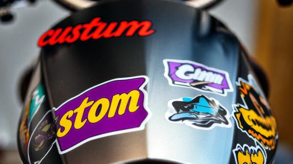 Top 10 stickers personnalisables pour customiser votre moto